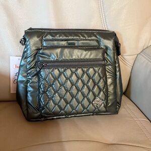 Lug Wander in Metallic Olive